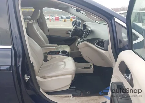 2018 Chrysler Pacifica Touring L z USA, uszkodzony, nr VIN 2C4RC1BGXJR174521